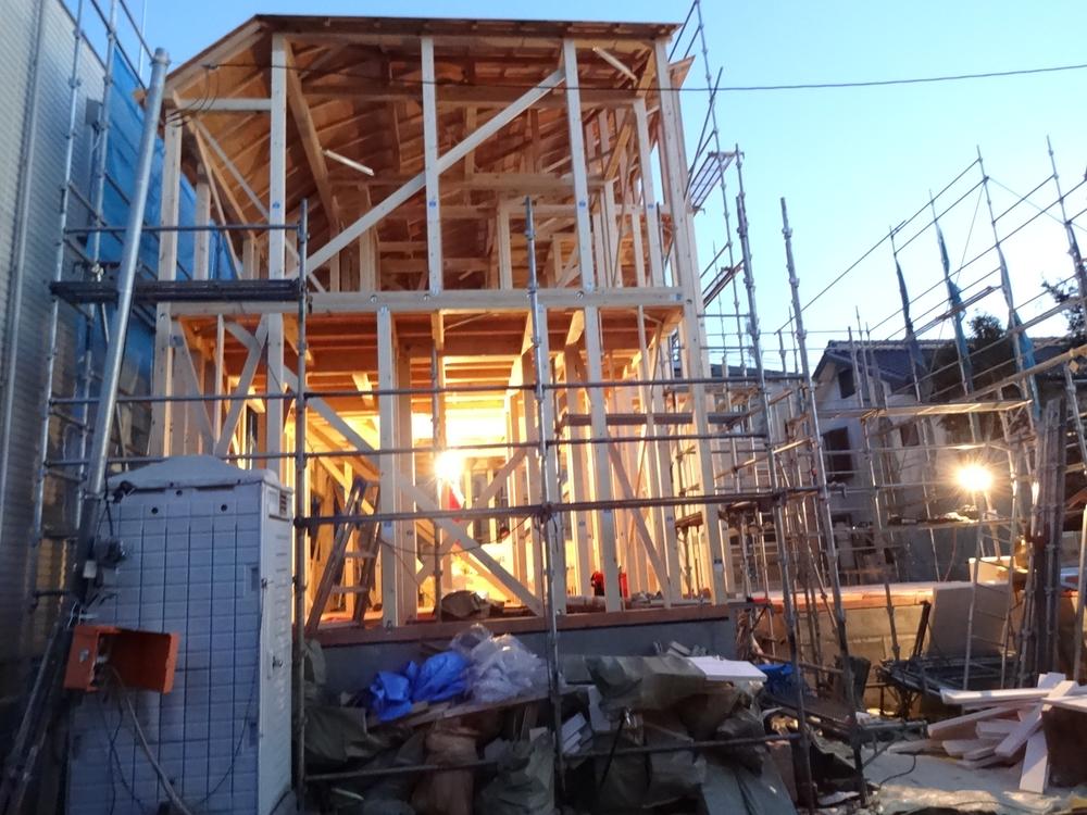 Local appearance photo. Local (12 May 2013) Shooting