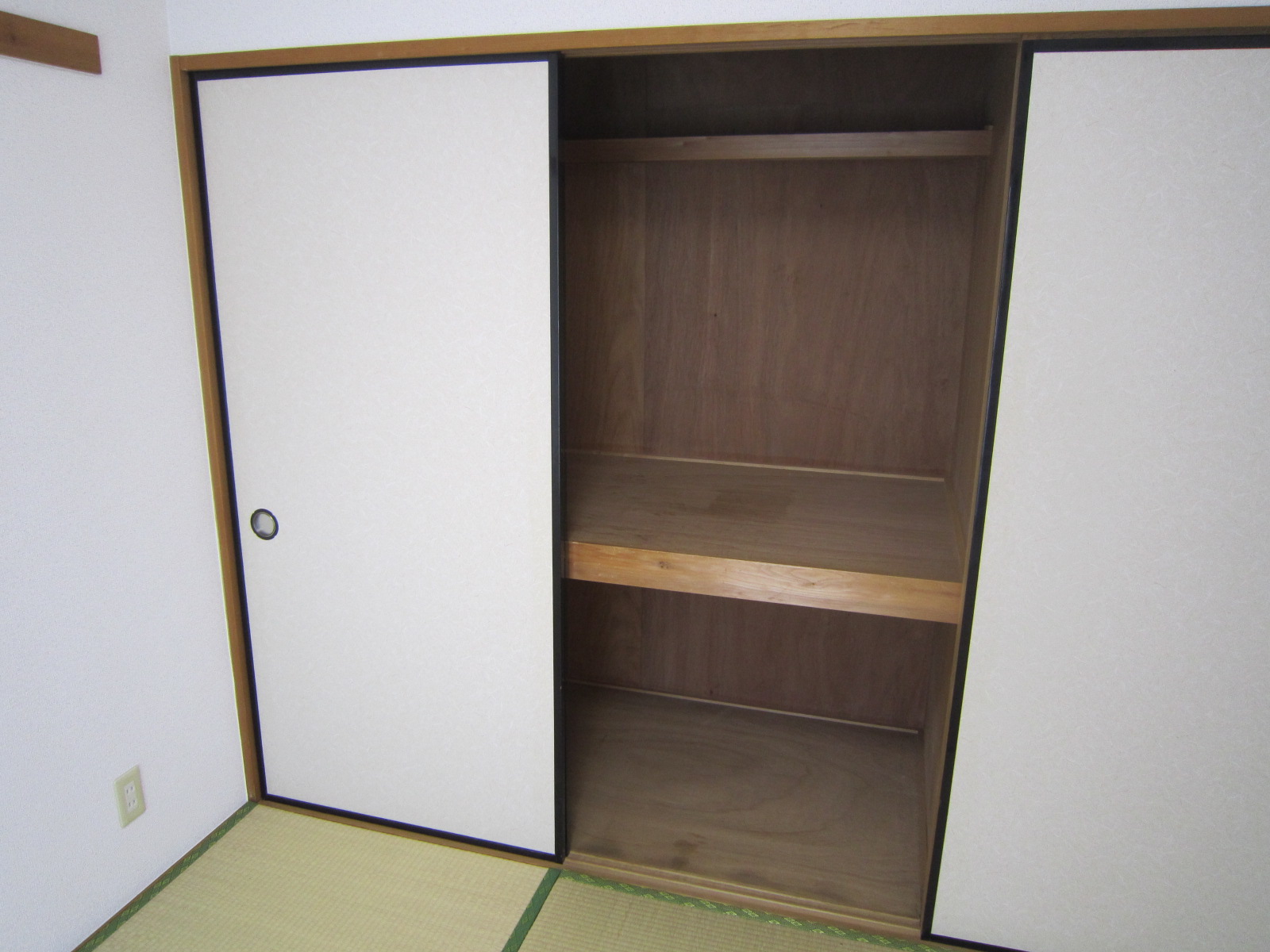 Receipt. Japanese-style room: closet