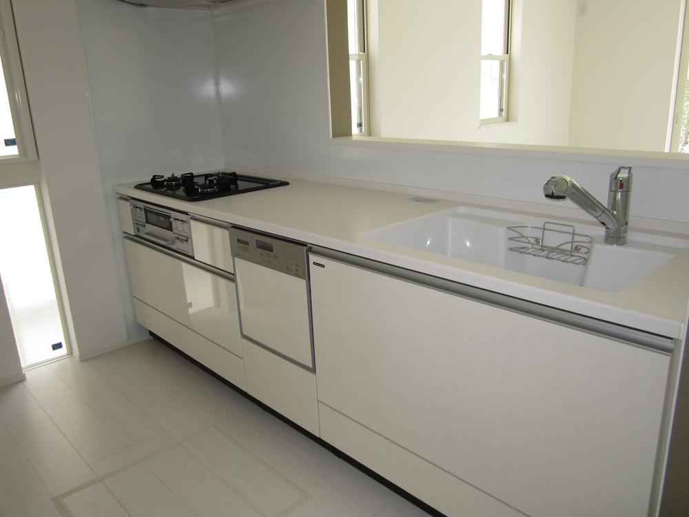 Same specifications photo (kitchen)