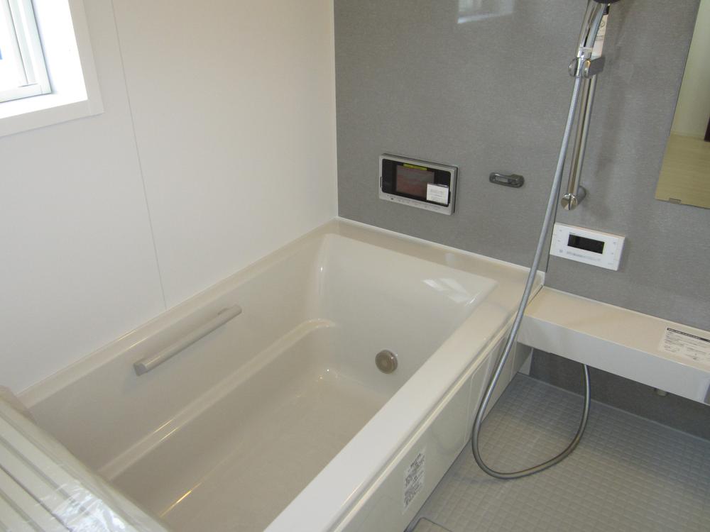 Same specifications photo (bathroom)