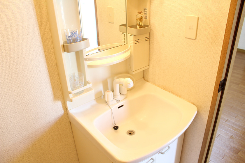 Washroom. Convenient to get dressed, Bathroom Vanity ☆