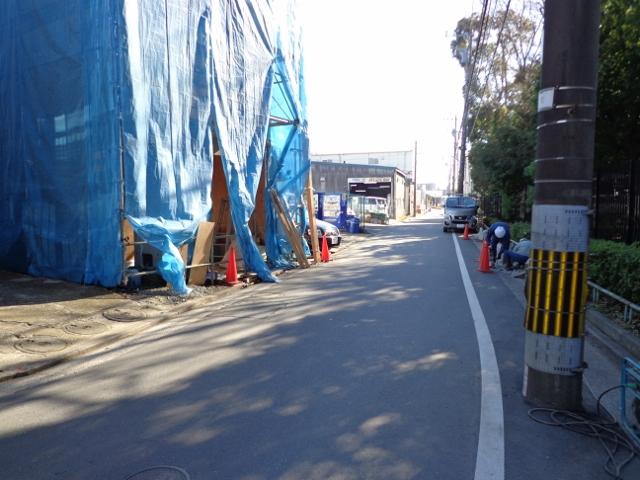 Local photos, including front road. Local front road