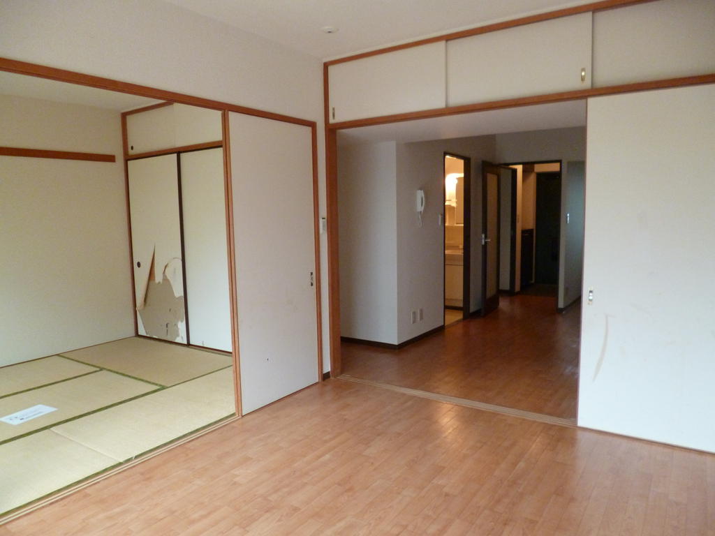 Living and room. There is housed in each room