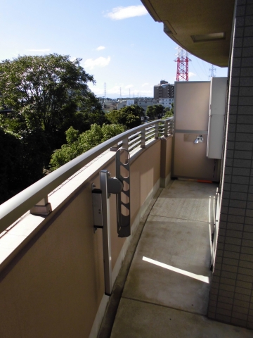 Balcony. Wide balcony. 