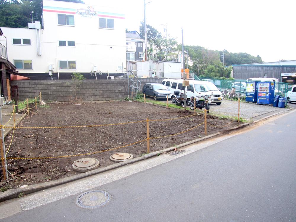 Local appearance photo. Local (10 May 2013) Shooting