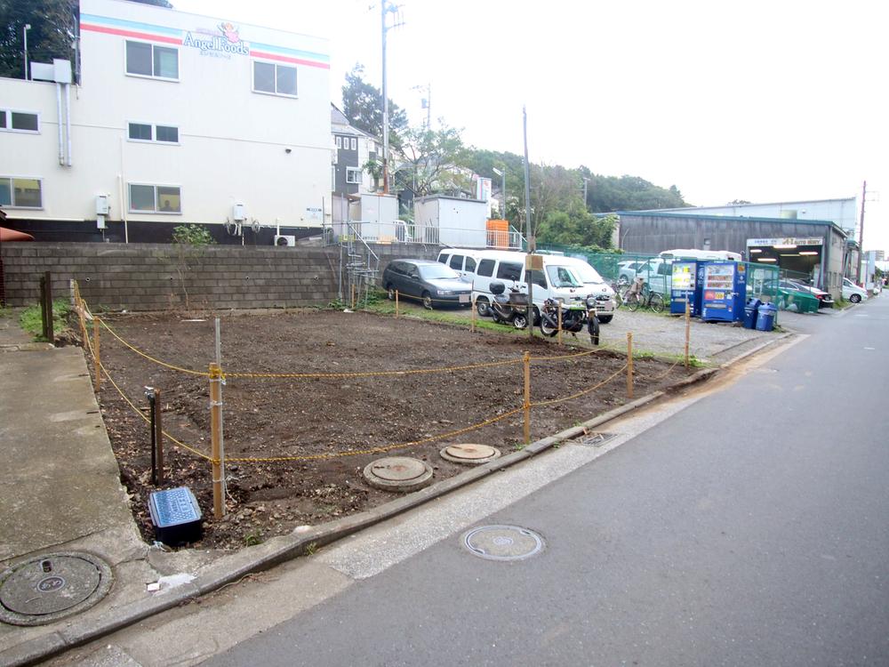 Local appearance photo. Local (10 May 2013) Shooting