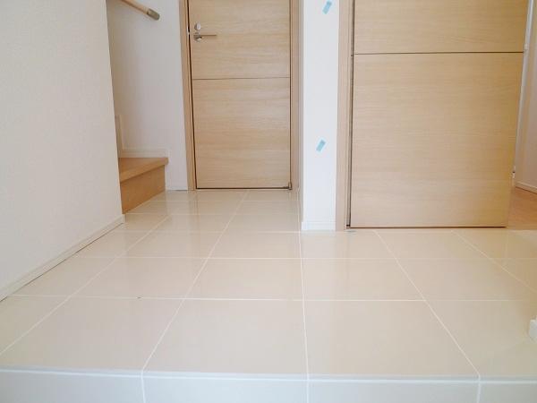 Entrance. Entrance hall