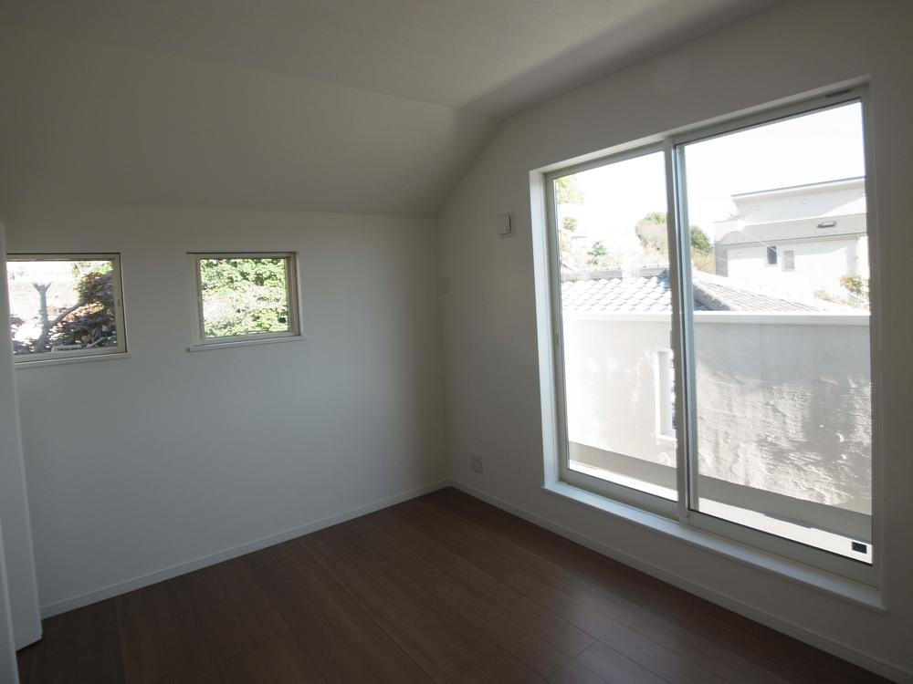 Non-living room. Indoor (11 May 2013) Shooting