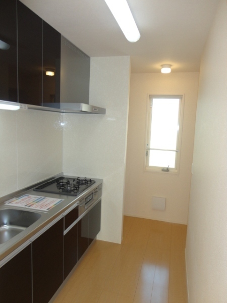 Kitchen. Please see local Come