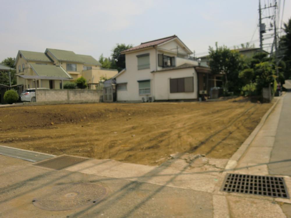 Local photos, including front road. Local (July 2013) Shooting