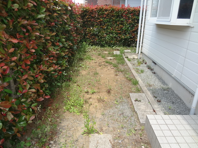 Other. It is the entrance of the garden.