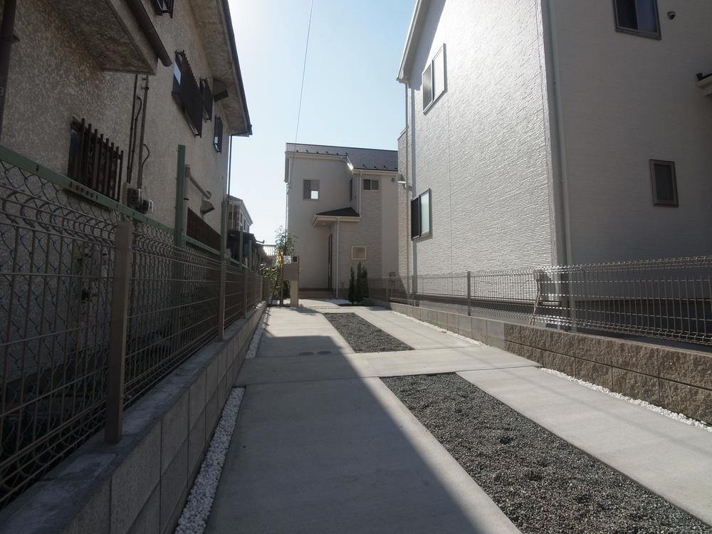 Parking lot. Local (11 May 2013) Shooting