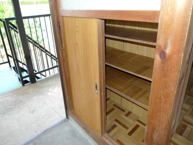 Entrance. It is a separate room photos in the same building.