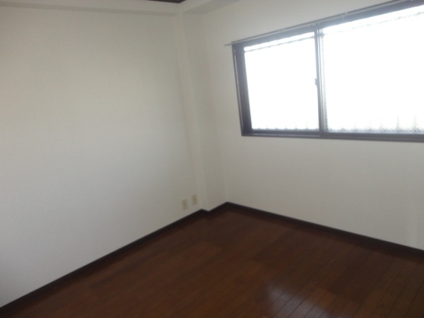 Living and room. The living room is a picture