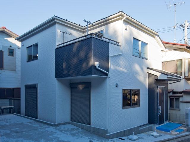 Local appearance photo. Local (11 May 2013) Shooting