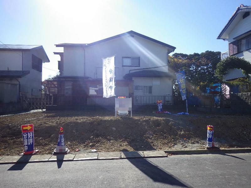 Local land photo. One step up land from the road