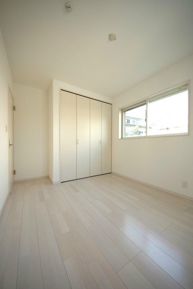 Non-living room. The company bedroom construction cases