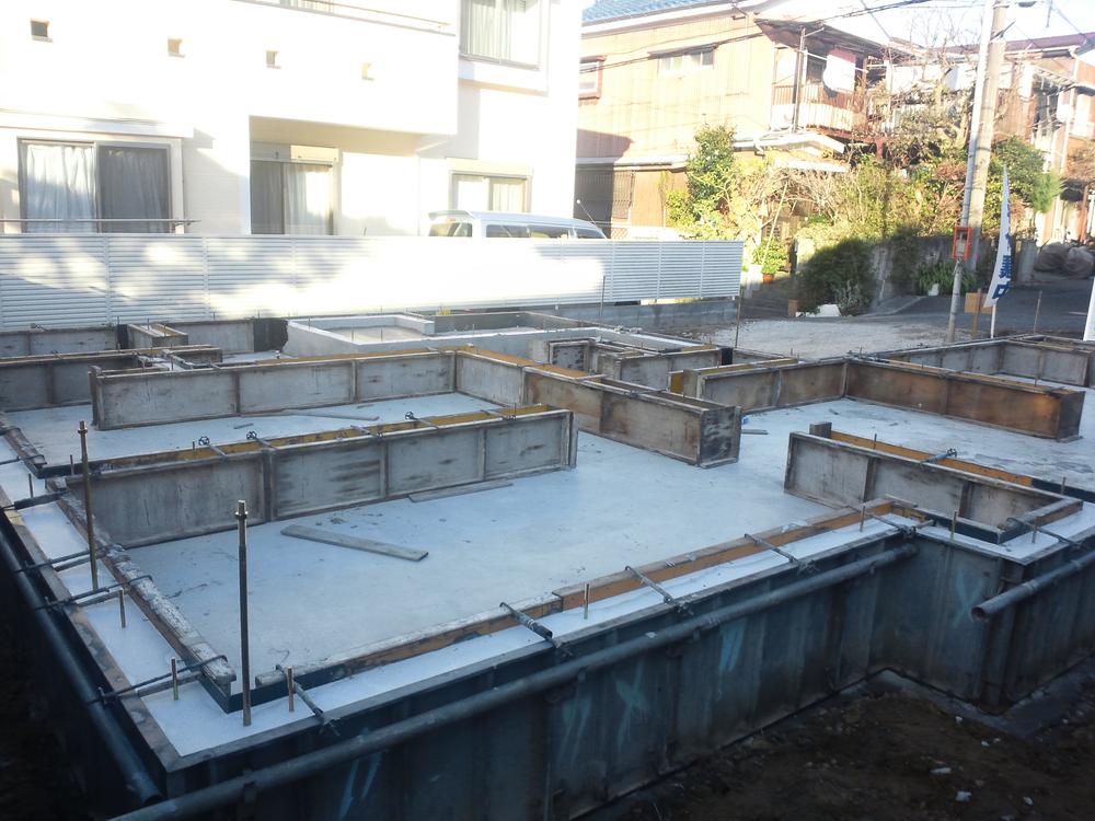 Local appearance photo. Local (12 May 2013) Shooting