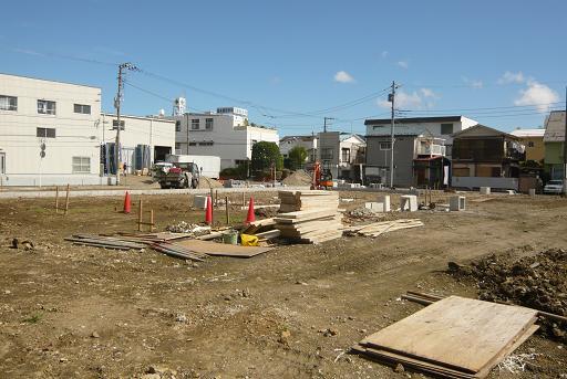 Local photos, including front road. Local (10 May 2013) Shooting