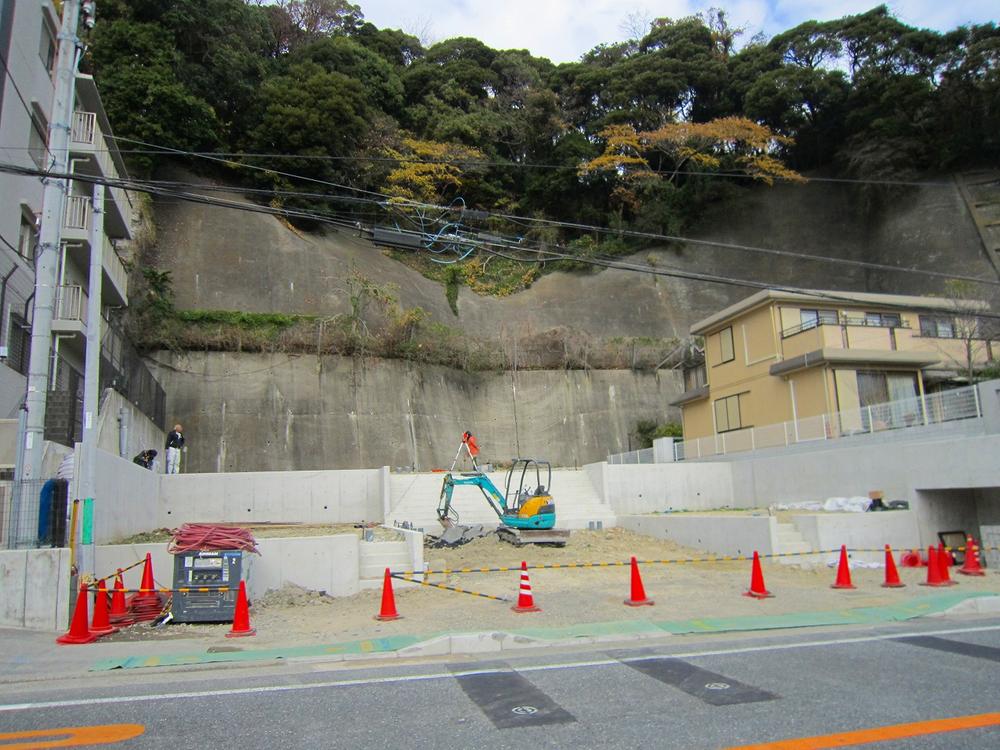 Local appearance photo. Local (12 May 2013) Shooting