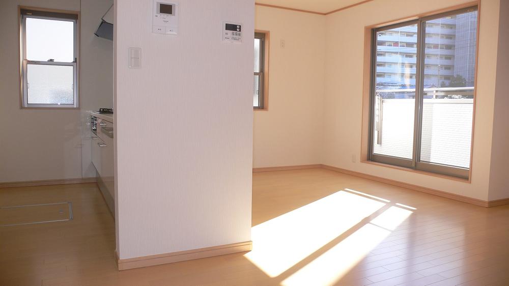 Same specifications photos (Other introspection). Same specifications (living example of construction)