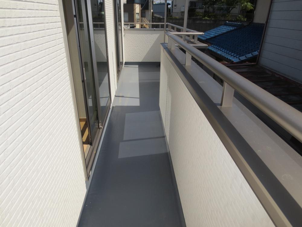 Balcony. Local (September 2013) Shooting