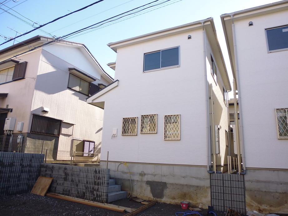 Local appearance photo. Local (12 May 2013) Shooting