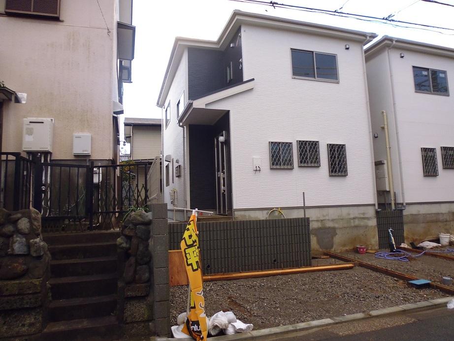 Local appearance photo. Local (12 May 2013) Shooting