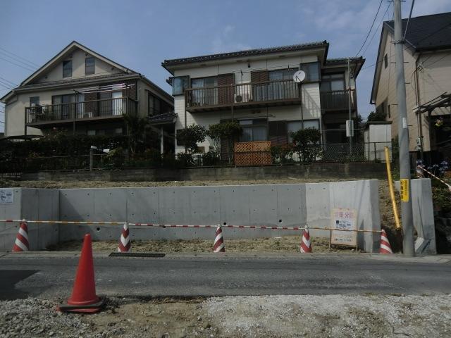 Local appearance photo. Front photo (taken from the south side)