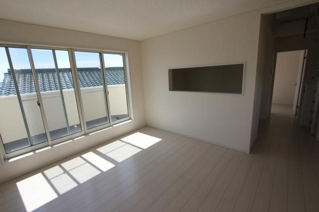 Living. Indoor (09 May 2012) shooting