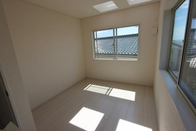 Non-living room. Indoor (09 May 2012) shooting