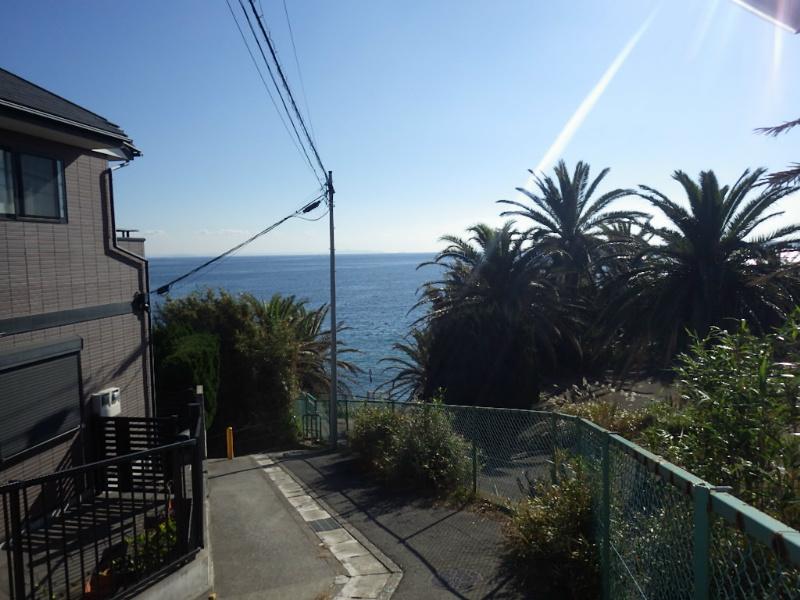 Other local. The sea is visible from local east side road