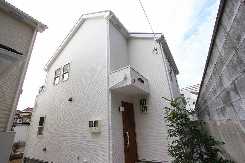 Local appearance photo. Local (12 May 2013) Shooting