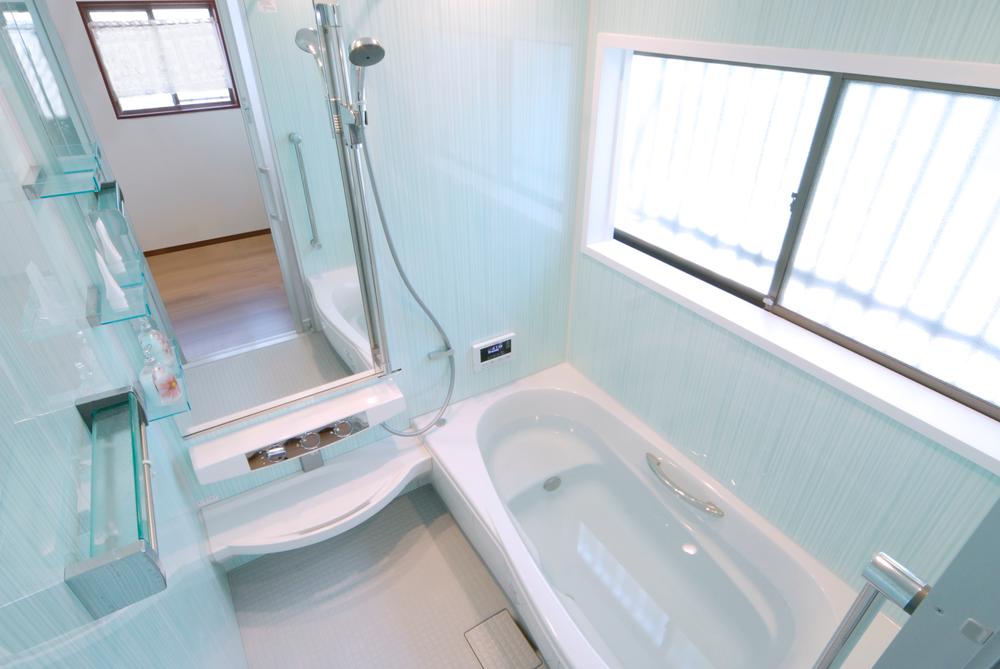 Same specifications photo (bathroom)