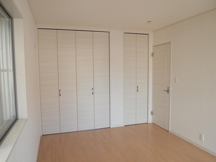 Same specifications photos (Other introspection)