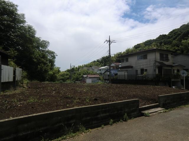 Local land photo. Car space possible construction