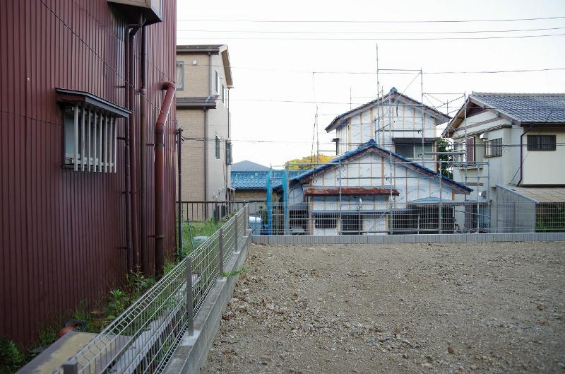 Local appearance photo. Quiet location!