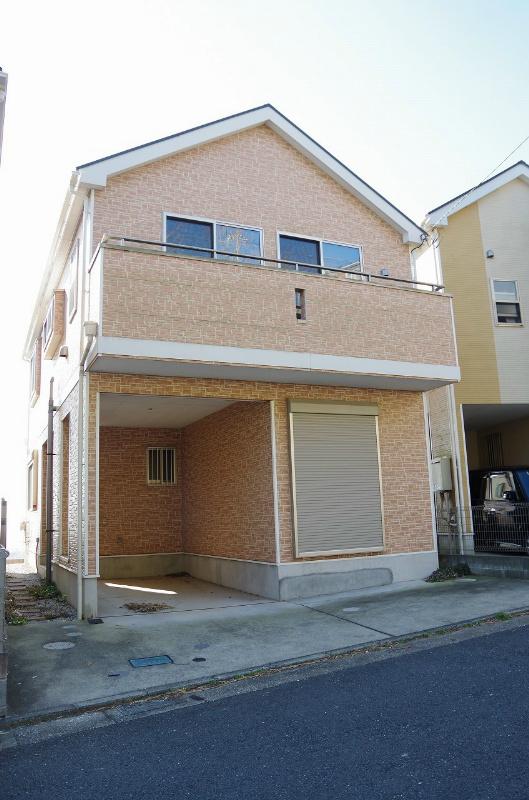 Building plan example (exterior photos). Example of construction appearance