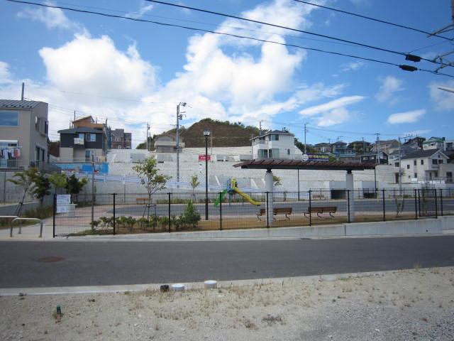 Local land photo. Before the partition first is the park