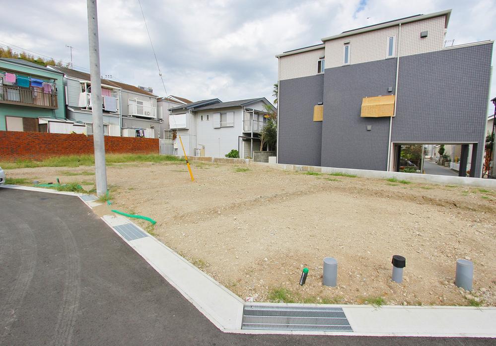 Local appearance photo. Local (10 May 2013) Shooting 3, 2, 1 Building