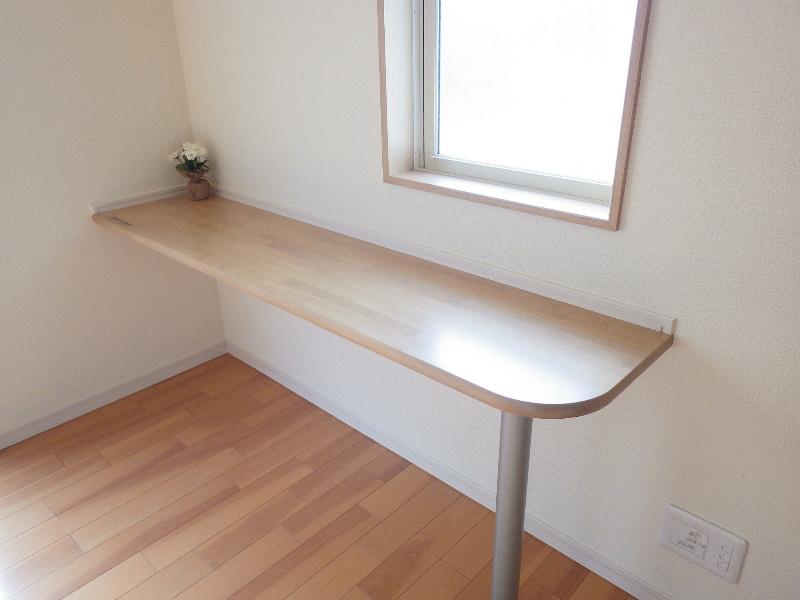 Living. Dishes while multi-purpose counter seen the study of children