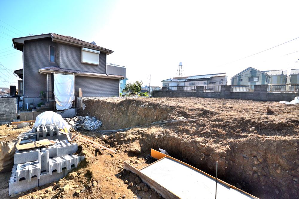 Local appearance photo. Local (11 May 2013) Shooting