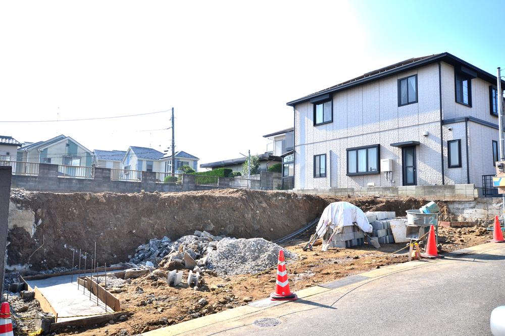 Local appearance photo. Local (11 May 2013) Shooting