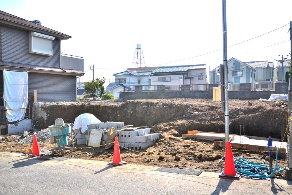 Local appearance photo. Local (11 May 2013) Shooting