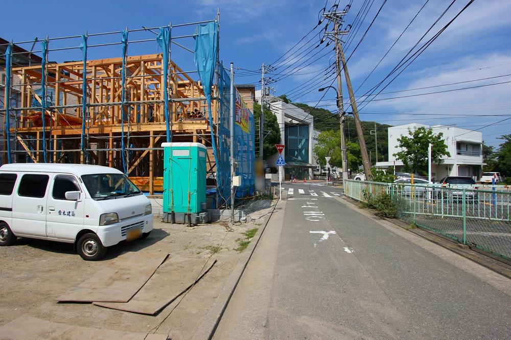 Local photos, including front road. Local (07 May 2013) Shooting