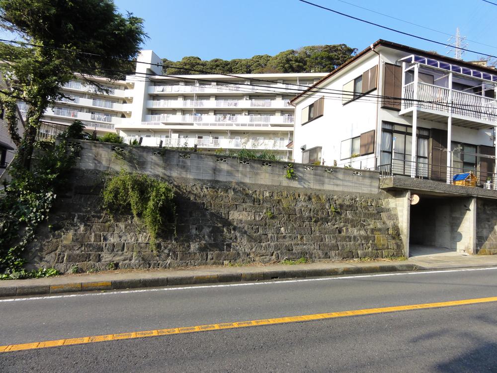 Local photos, including front road. Frontage is located 17m.