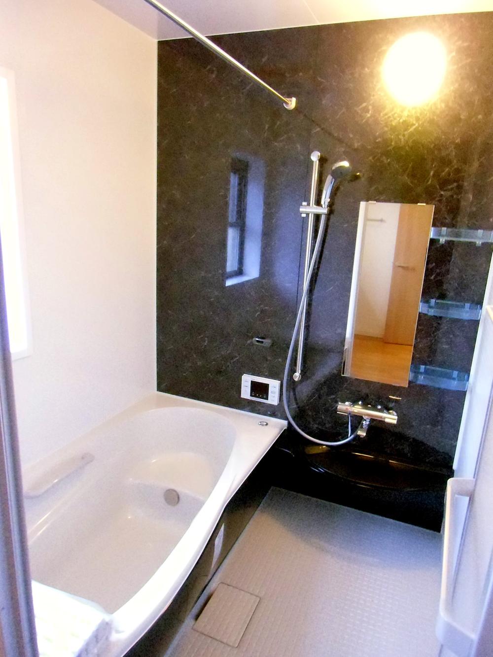 Same specifications photo (bathroom)