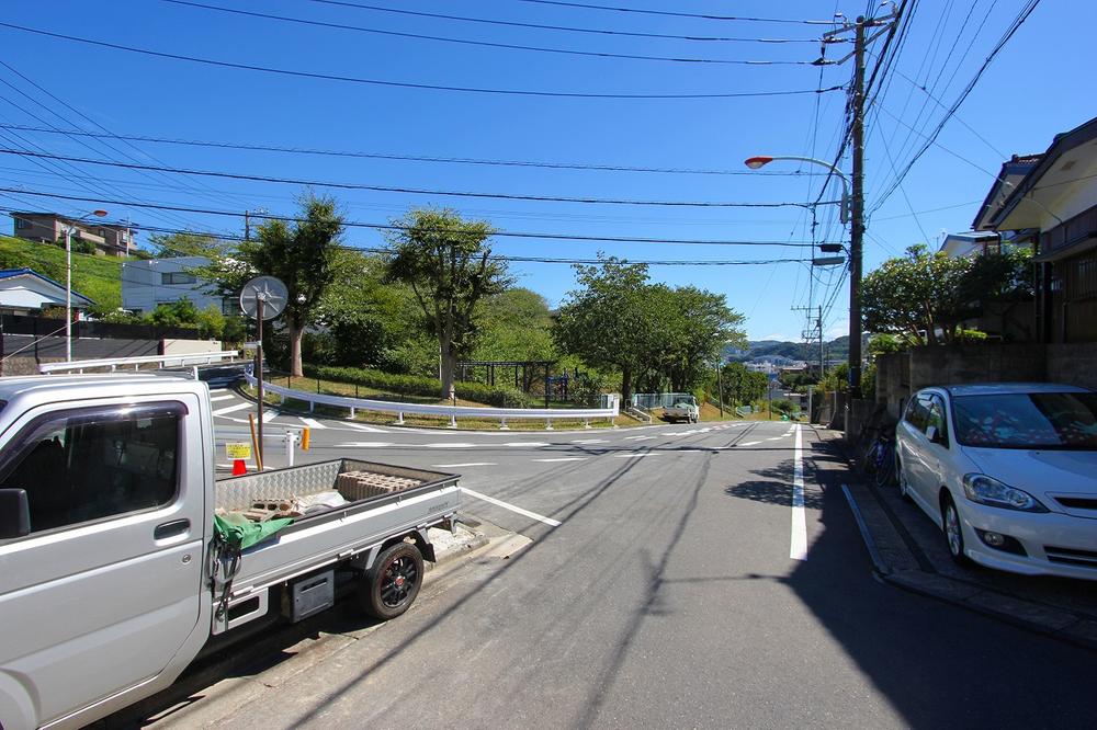 Local photos, including front road. Local (09 May 2013) Shooting