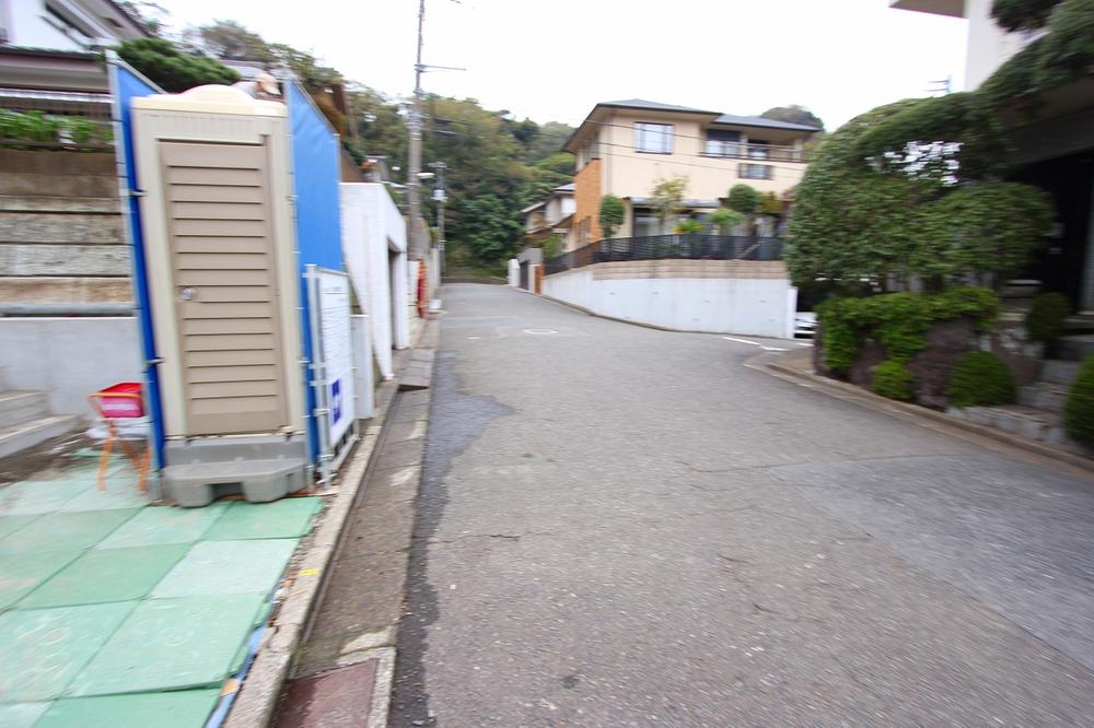 Local photos, including front road. Local (11 May 2013) Shooting