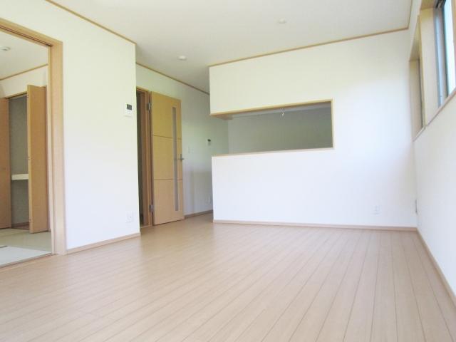 Same specifications photos (living). Example of construction